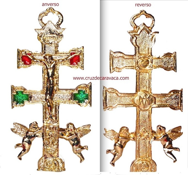 CRUZ DE CARAVACA CON ÁNGELES METAL DORADO ESMALTADO GR